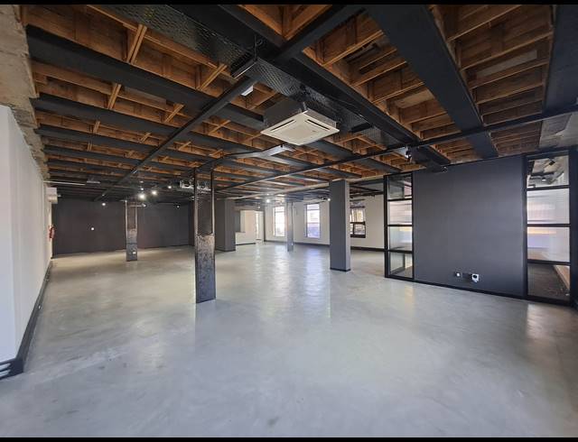 238M² OFFICE TO LET IN CRAIGHALL